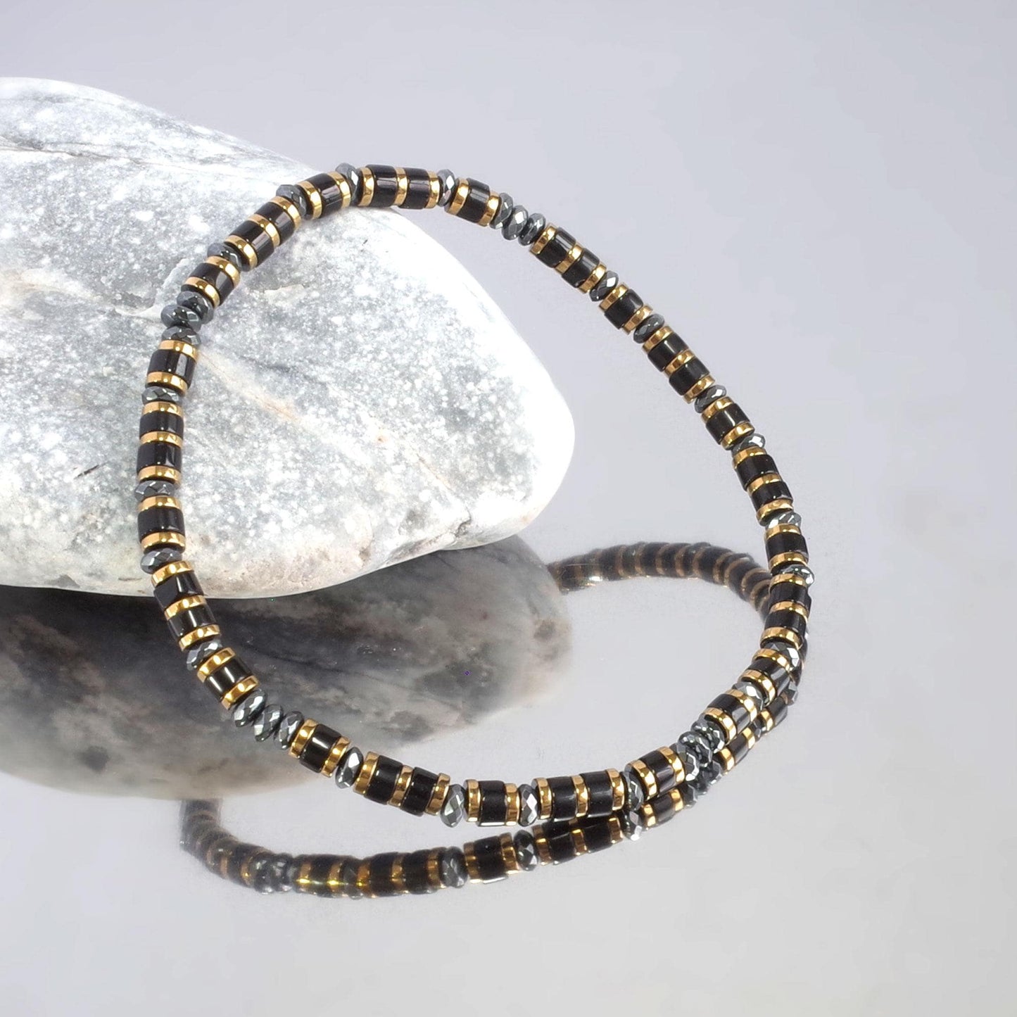Dainty Black Agate & Gold Plated Hematite Stretch Bracelet